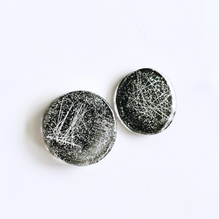 universe （宇宙）〜大きなブラックイヤリング•ピアス