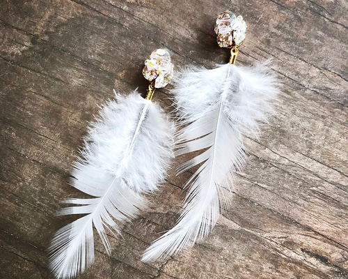 白いふくろうさんのイヤリング ハンドメイド 白いふくろうさんの