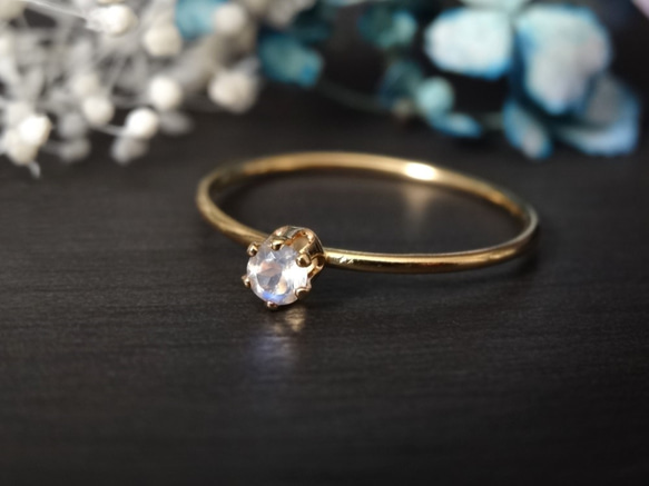 [14kgf] 誰かのための光のリング: Rainbow moonstone crown ring 1枚目の画像