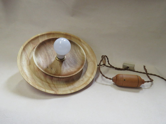 送料無料　木製　クルミとゴム集成材のWシェードの　ペンダントライト 　ランプ　コードアジャスター付き 7枚目の画像