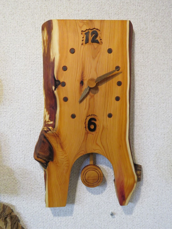 北海道産イチイの振り子時計NO4 1枚目の画像