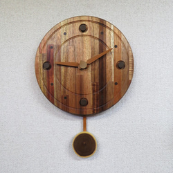 アカシアの振り子式掛時計 1枚目の画像