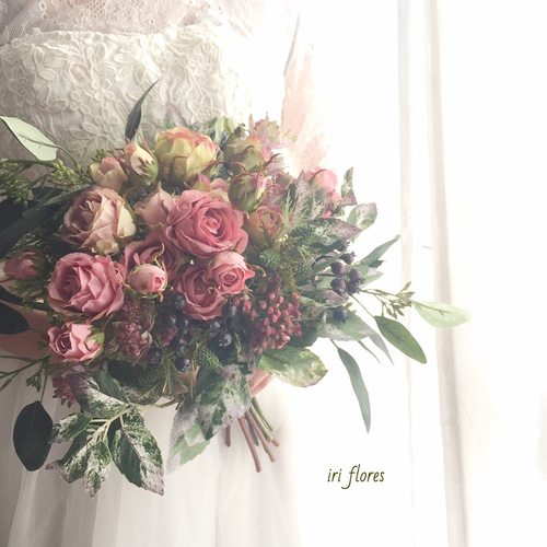 掲載ブーケ*再販 ブートニア付き♪アンティークローズのクラッチブーケ  