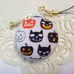 ハロウィン黒猫2/マカロンコインケース4cm(マカロンポーチ)ストラップ付 1枚目の画像