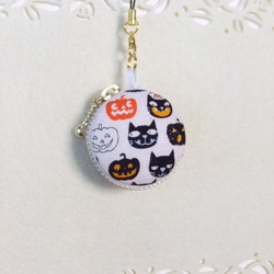 ハロウィン黒猫2/マカロンコインケース4cm(マカロンポーチ)ストラップ付 4枚目の画像