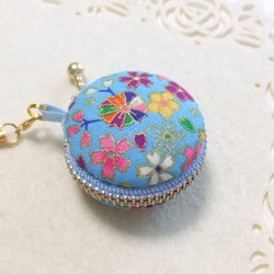 桜✿和柄/水色系3/マカロンコインケース4cm(マカロンポーチ)ストラップ付 2枚目の画像