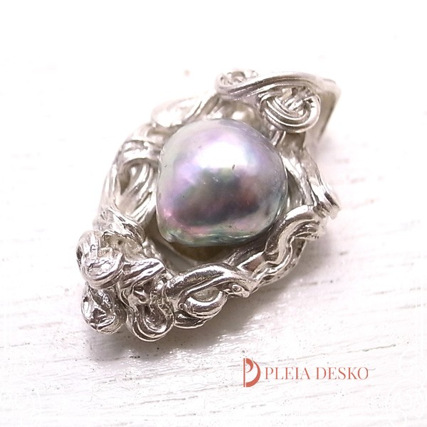 PLEIA DESKO　ミネルバ(ペンダント)　ペンダントトップ　de-100-pd-57