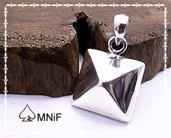 MNiF　MNiF Pyramid Stud Pendant　n1300-004 5枚目の画像