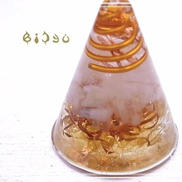 毘殊　コーン型オルゴナイト/シトリン ムーンストーン入り　bijyu-194 1枚目の画像