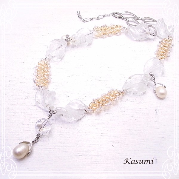 Kasumi　淡水パールとガラスパーツの雪のネックレス　de-59-ks-37
