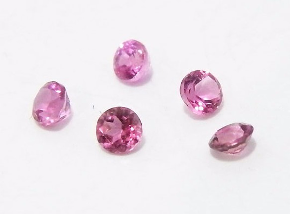 天然石原石1点もの　ピンクトルマリン（Pink Tourmaline）　ルース（ラウンドカット）　gs-sp-951 3枚目の画像