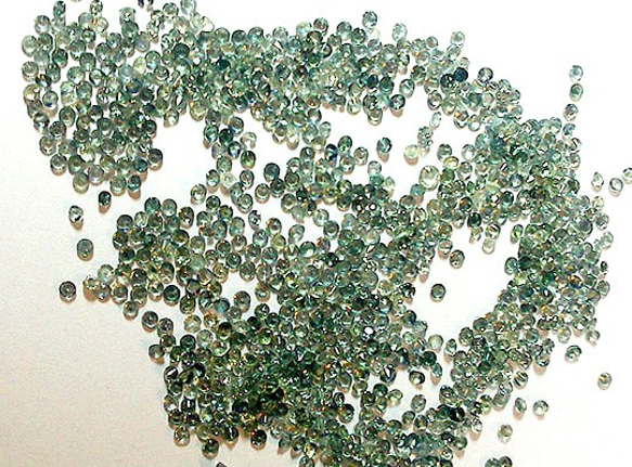 綠色藍寶石圓形切開[1.5mm]（10套） 第1張的照片