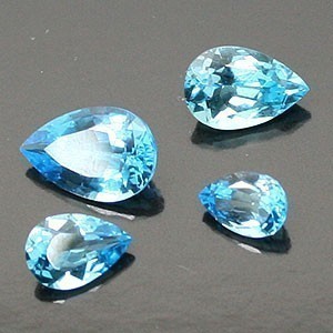 天然石 ルース 卸売　ブルートパーズ（bluetopaz）　ペアシェイプカット　9x14mm