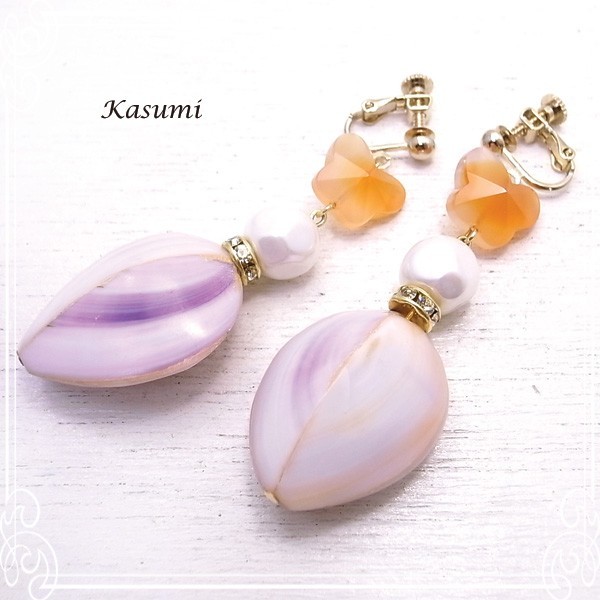 Kasumi　カーネリアンの蝶とシェルのイヤリング　de-59-ks-132
