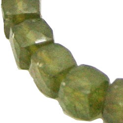天然石珠線批發綠色石榴石立方體切珠6毫米ali-272 第2張的照片