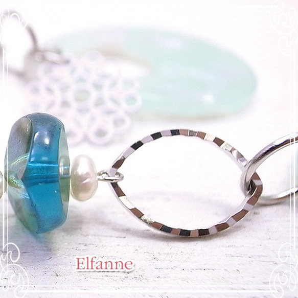 Elfanne白色小花和綠色綠色耳環de-81-el-30（EMPP-0022） 第3張的照片