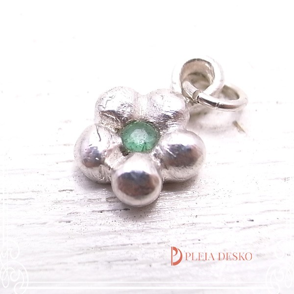 PLEIA DESKO　銀花─エメラルド─(ペンダント)　ペンダントトップ　de-100-pd-12