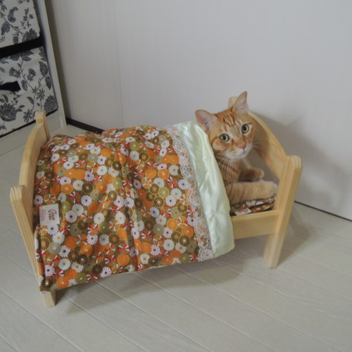 IKEAのお人形さん用ベッドを猫用にアレンジ おもちゃ・ペット小物 猫服