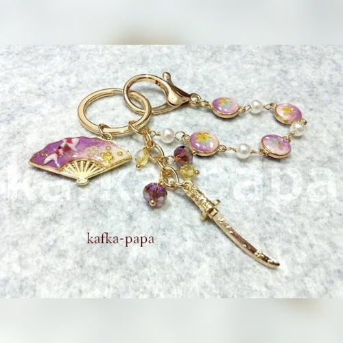 桜短刀と錦鯉の扇バッグチャーム～春霞～ バッグチャーム