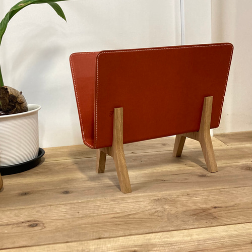 レザーマガジンラック オーク脚 ブックスタンド 本棚・絵本棚