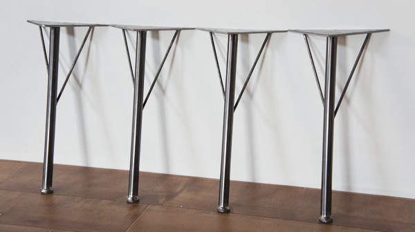 ロータイプ角度付鉄脚(てつあし)