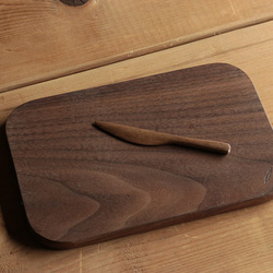 ブラックウォルナットのミニカッティングボード/木のお皿/チーズボード 1枚目の画像