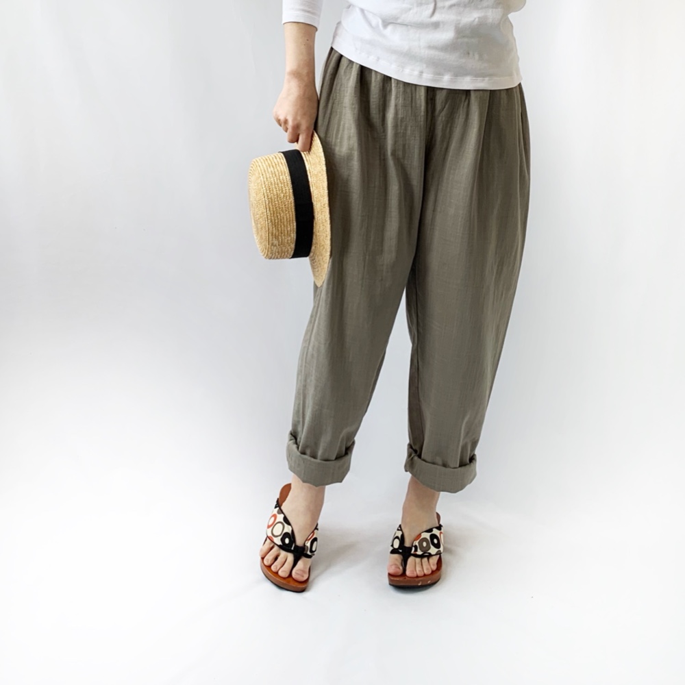 アンダードレスパンツ。薄カーキ。ダブルガーゼ。フリーサイズ。【即納】