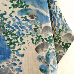 【受注製作】リネンダブルガーゼのポンチョ。青い花。M・L 7枚目の画像