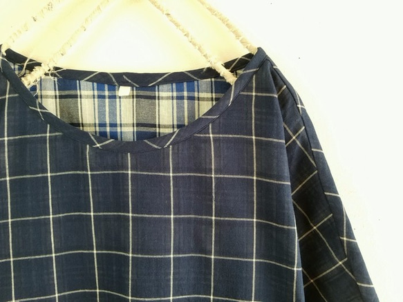 播州織ダブルガーゼのポンチョ。ウインドウペンチェック。ネイビー。　M・L【受注製作】 3枚目の画像