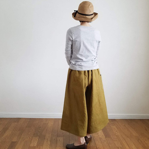 リネンのフレアパンツ。渋マスタード。フリーサイズ。【受注製作