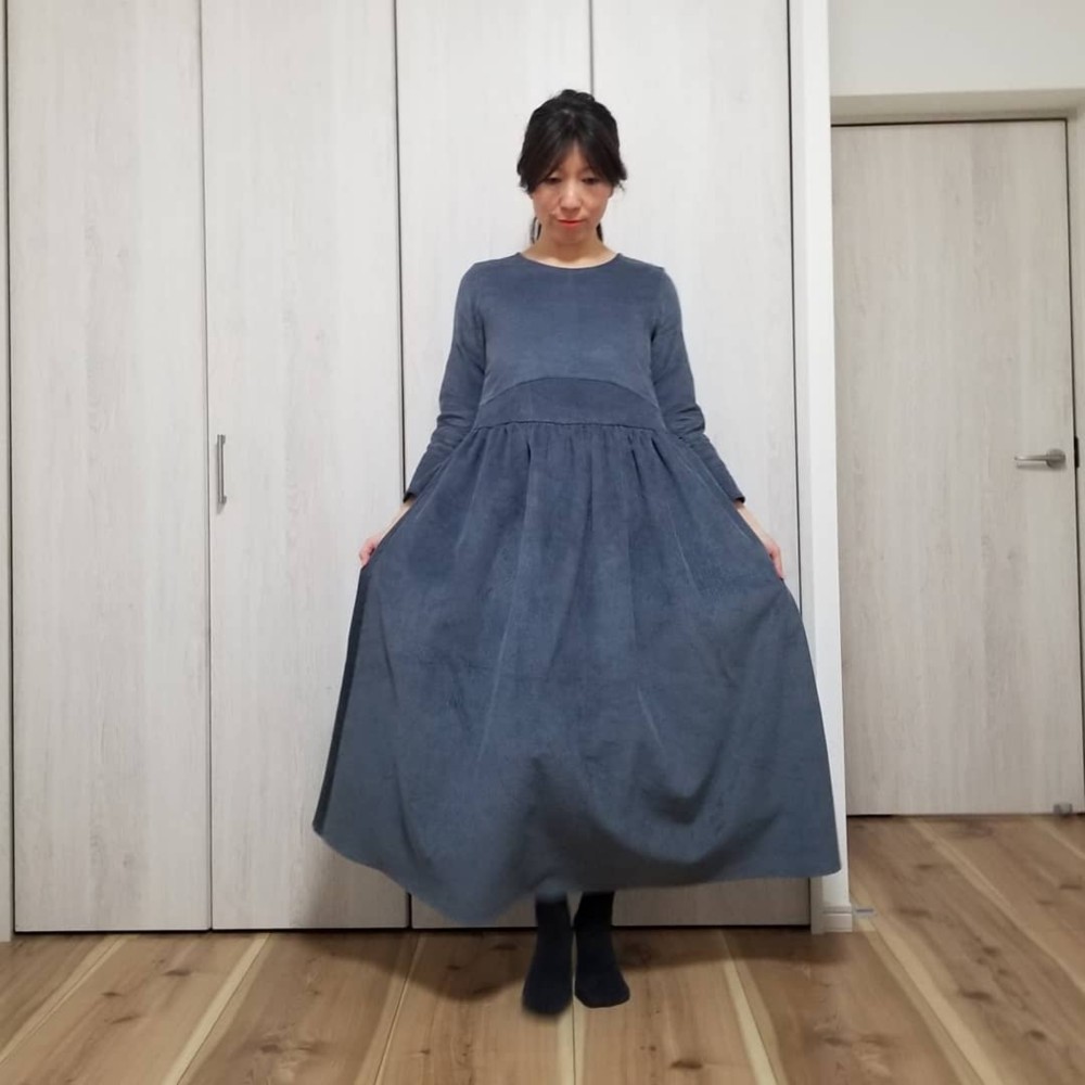 ・冬物・コーデュロイのアンティークワンピース(丸首)