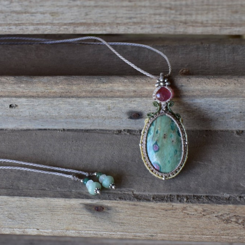 ルビー ルビーインフックサイト マクラメペンダントruby022 ネックレス