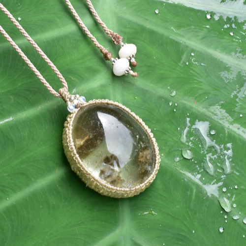 深い緑の癒し☆大粒ダークガーデンクォーツマクラメペンダント gy041