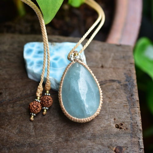 爽やかな雫☆大粒☆アクアマリン マクラメペンダント aquy002