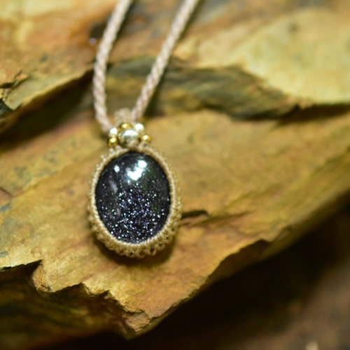 銀河の星☆アイオライトサンストーン マクラメペンダントaioy002