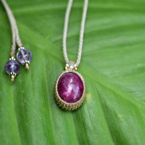 繊細な煌めき☆40ctスタールビー マクラメペンダント rubyy025