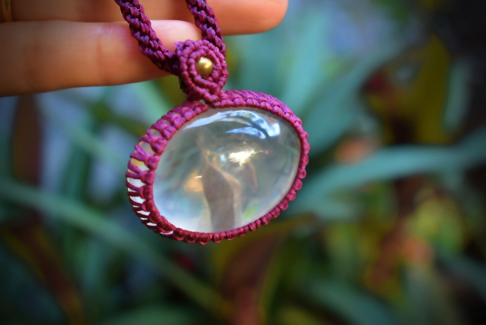 水晶の山★クォーツインクォーツ マクラメペンダントgarm022