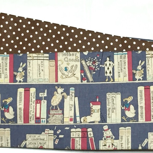 ○本棚の中のアリス柄半幅帯リバ新品 着物 お羊屋 通販 2788361 