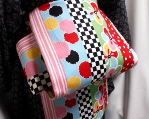 カラフル 古びた手作り額 古物 古布＊正絹錦紗縮緬＊梅・笹・舞う童子・春駒＊33x148cm