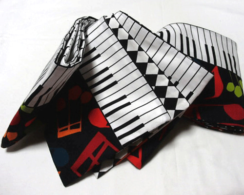 ○音符柄とピアノ鍵盤柄とアーガイル柄帯新品長尺リバ 着物 お羊屋