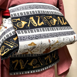 【送料無料】jazz♪赤系楽器柄/白黒楽器柄リバーシブル作り帯 2枚目の画像