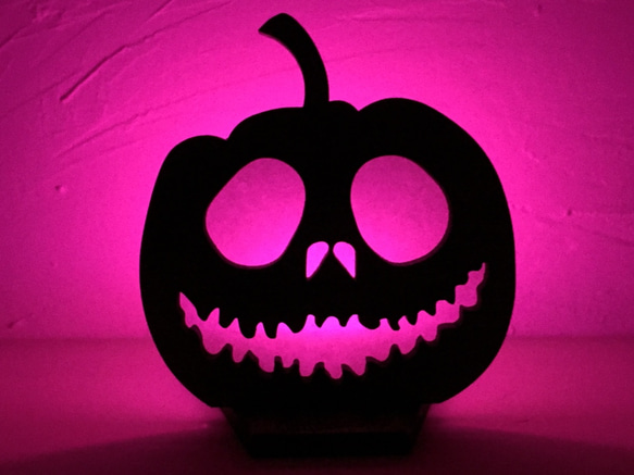 木のかぼちゃランプ「かぼちゃ5」LEDキャンドル付き 4枚目の画像