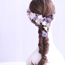 〖 紫陽花とスモールフラワーのヘッドドレス・ホワイトブルー 〗プリザーブドフラワーの髪飾り。フラワーボンネ・ハーフ花冠。 4枚目の画像