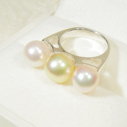 あこや真珠と南洋真珠、SV925の指輪（リングサイズ：10号、サイズ変更2000円、ロジウム、強い照り、美しい真珠光沢） 4枚目の画像