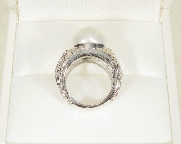 12.5mm南洋真珠とSV925の指輪（9号、サイズ変更可、白蝶、ロジウム、えくぼ有り） 9枚目の画像