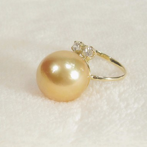 13mm南洋パールとK18YG、合成ダイヤモンドの指輪（リングサイズ：9号）