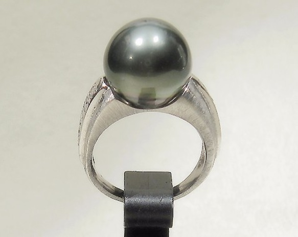 12mm南洋パールとダイヤモンド、プラチナの指輪（リングサイズ：11号、ダイヤモンド：0.294ct、Pt900） 2枚目の画像