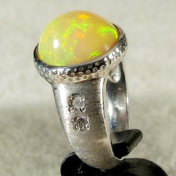 4.01ctオパールとプラチナの指輪（リングサイズ：9号、Pt900、再生ダイヤモンド） 1枚目の画像