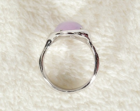 サファイアとSV925、再生ダイヤモンドの指輪（リングサイズ：9.5号、カボション、パープル、ロジウムメッキ） 5枚目の画像