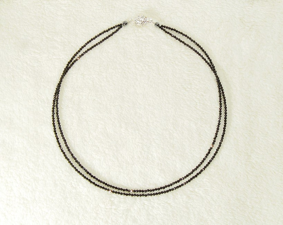 特価品－ブラックスピネルの2連ネックレス（42cm、2mm、マグネットクラスプ、天然石、ラインストーン） 5枚目の画像